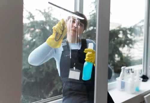 Nettoyage de vitres intérieures et extérieures à Breux